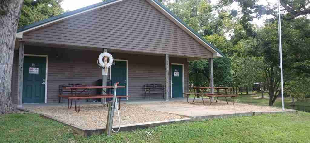 campgrounds in litchfield il​